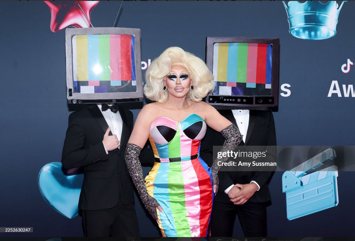 Drag_Crave's tweet image. Trixie Mattel looks sensational for the 2025 TikTok Awards in Los Angeles, California.