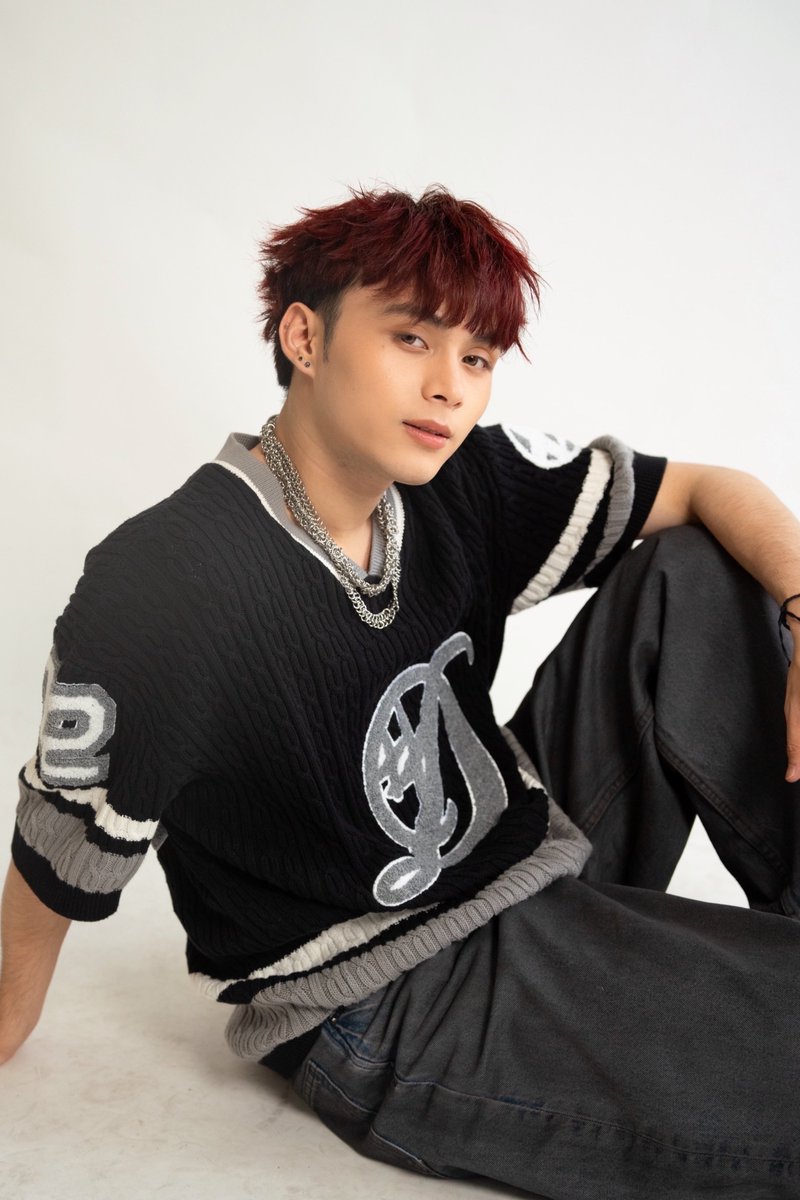 vxonofficial's tweet photo. Dessert 39 Photo Series 🔥
Styled by @urielmatthewp
Hair by Jhed De Leon
#VXON #VXON_shtsobranginit #Dessert39 https://t.co/clCv2NHu5D