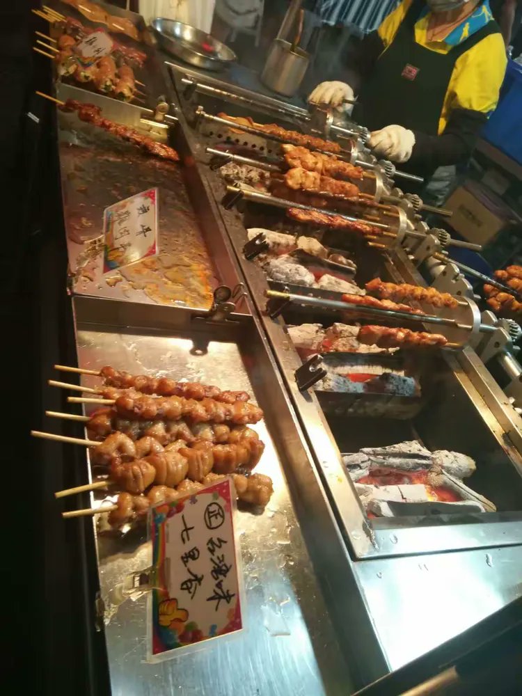 ChavanImran's tweet image. I like it when night falls.