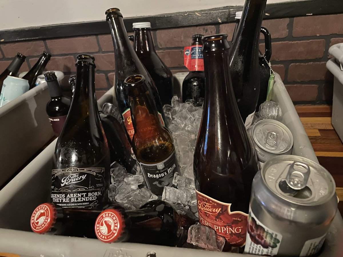 CelsoCore's tweet image. Bottle share was on point celebrating a holiday.