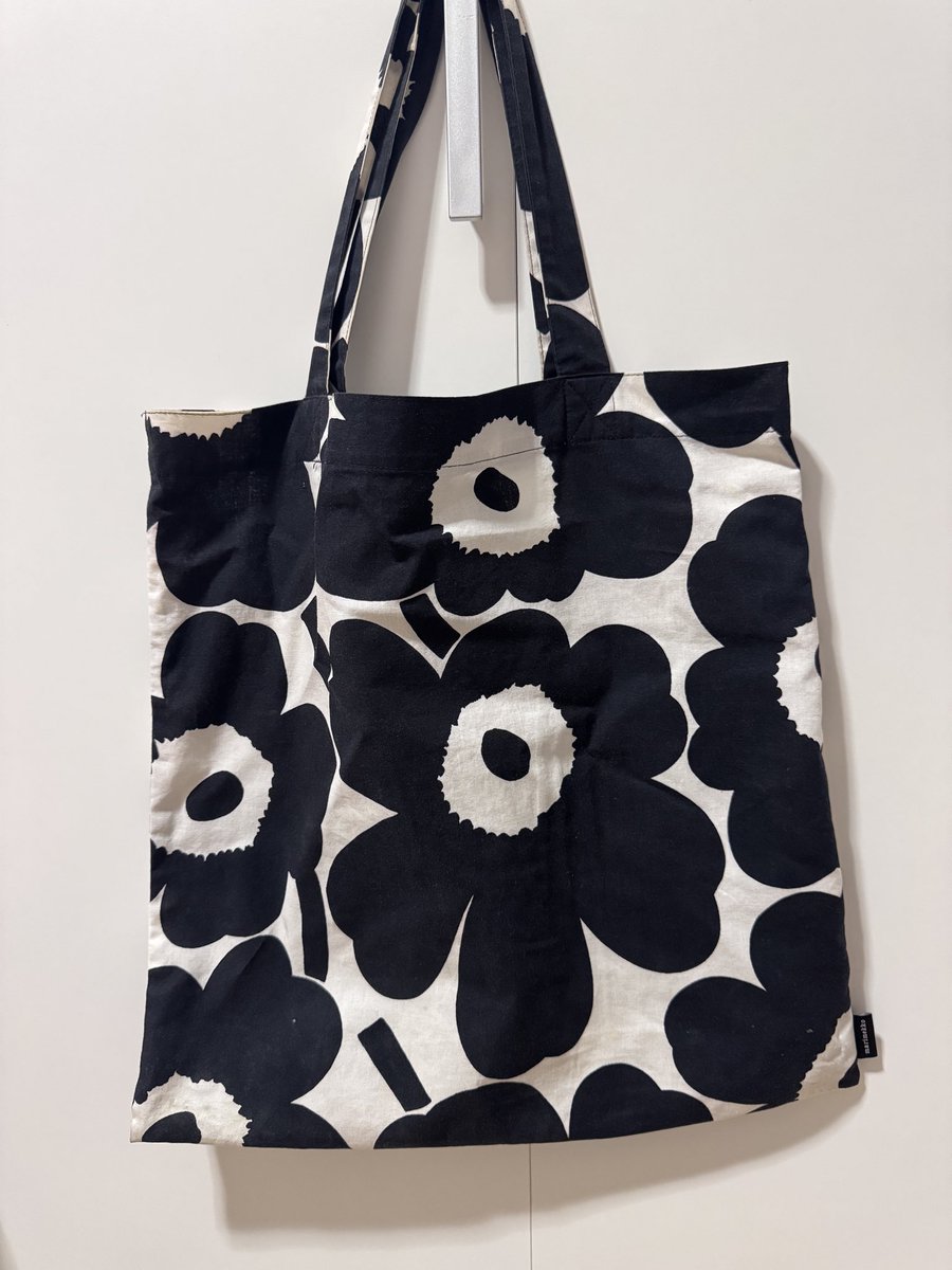 jgbkamon's tweet image. ส่งต่อกระเป๋าผ้า marimekko สีดำ✨🤍 ไม่ค่อยได้ใช้นะคะ ผ้ายังดีมากๆค่ะ ราคา 650 รวมส่งค่าา สนใจทักมาดูเพิ่มเติมได้เลยย ของแท้แน่นอนค่า💯#ส่งต่อเสื้อผ้ามือ2 #ส่งต่อ #ส่งต่อเสื้อผ้ามือสอง #ส่งต่อกระเป๋ามือสอง #ส่งต่อกระเป๋า #ส่งต่อmarimekko #marimekko