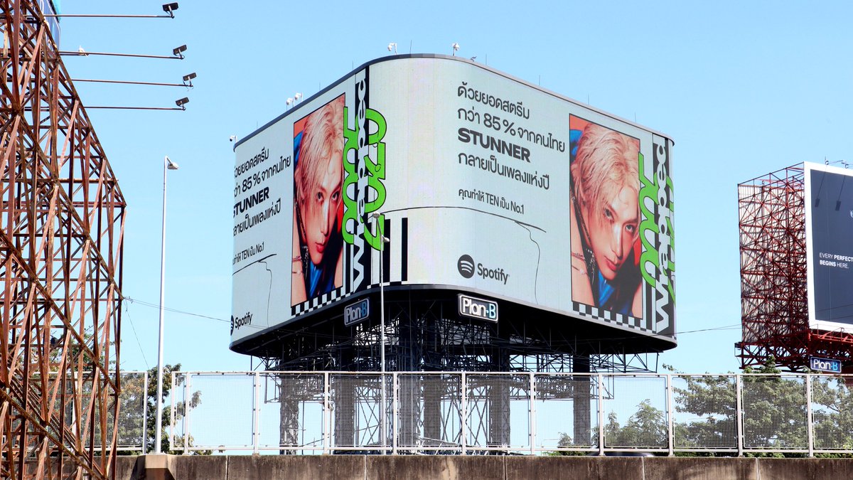 NCTsmtown's tweet image. Thank you @Spotify @SpotifyTH for all the amazing love and support for 'STUNNER'💚✨

🎧TEN.lnk.to/STUNNER/Spotify

#TEN #李永钦 #텐 #STUNNER
#TEN_STUNNER
#NCT #WayV #威神V