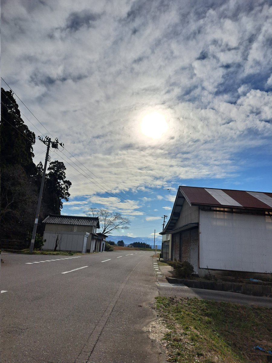 kenta33121's tweet photo. #山形県酒田市
#いまそら
すごい
 久しぶりに��い天気になりました😄
 あったかいです😄 https://t.co/h4wlSDZzNv