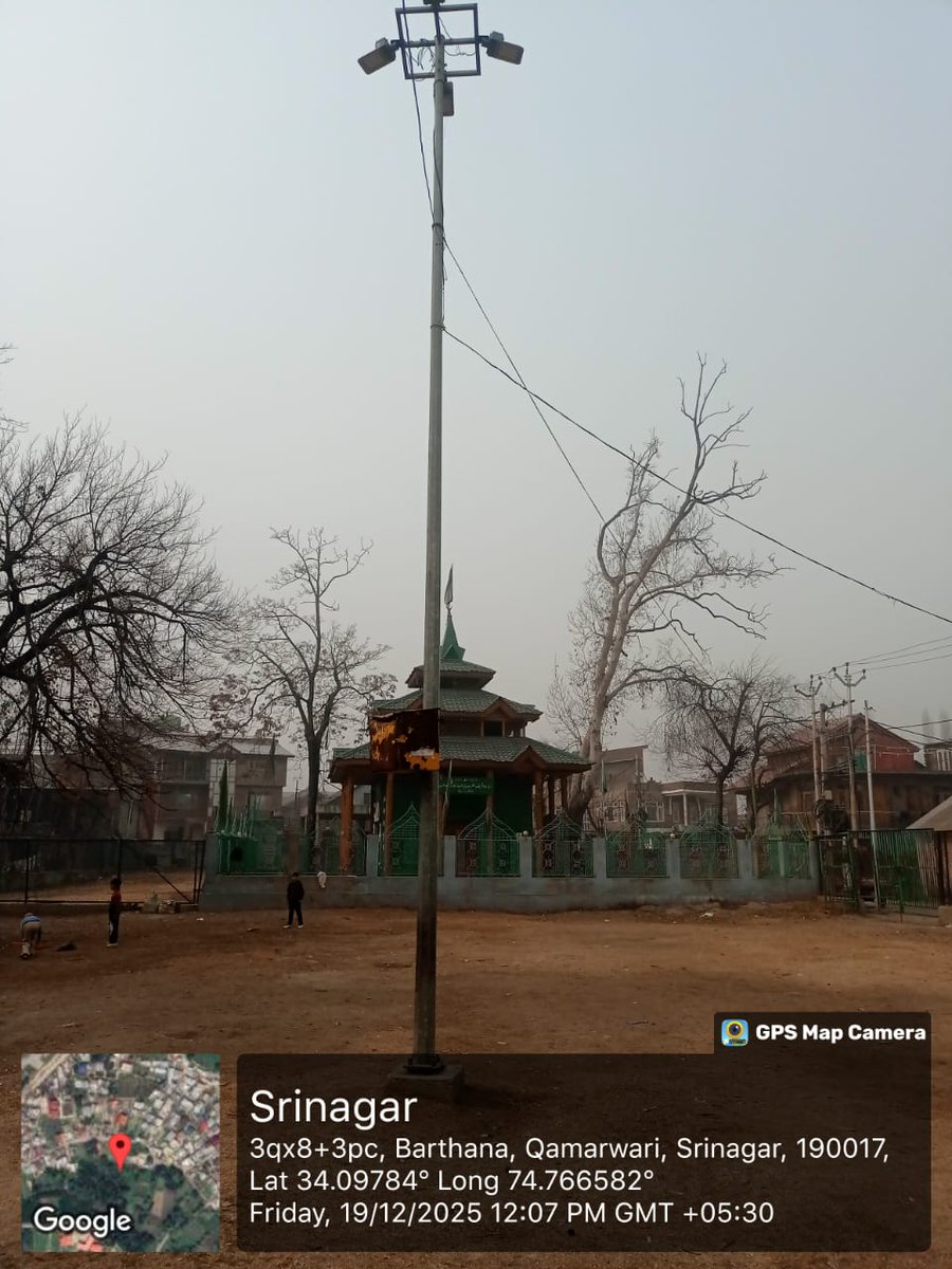 Although these lights have been corrected multiple times by <a href="/SMC_Srinagar/">Srinagar Municipal Corporation</a> <a href="/SMC_24x7/">SMC Control Room 24x7</a> however it is down for sometime. Locality is celebrating the annual Urs here on 28th and would appreciate to take it ASAP. FYI <a href="/rtimuzaffar/">Dr Raja Muzaffar Bhat</a> <a href="/Drqasba/">Dr G  Nabi Qasba</a> <a href="/imrankehwah/">Sheikh Imran</a> <a href="/TahirPeerzada_/">Tahir Peerzada</a> <a href="/wangnoo_manzoor/">Manzoor Wangnoo</a>