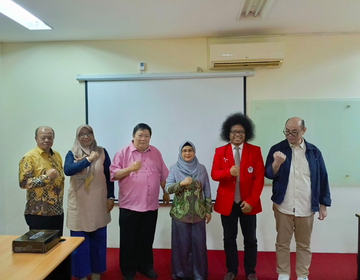 Ujian Seminar Hasil Penelitian (SHP) sudah selesai 19/12/2025 , Terima kasih Para Promotor, Co. promotor dan Penguji telah memberikan pertanyaan yang terbaik bagi kemajuan Disertasi #Puguhkribo dalam mencapai Gelar S3 Doktoral Ilmu Hukum di Universitas 17 Agustus 1945 Jakarta.