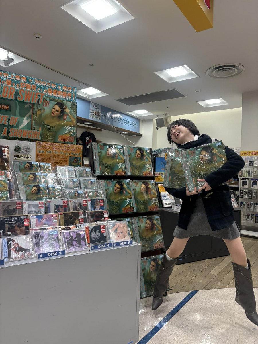 Mana1992128's tweet photo. Living a life as Swiftie is FUN🥹🩵
Shinjuku has the best place for Swifties.
#TaylorSwift #taylorswift #thelifeofashowgirl #tloasg @taylorswift13 @taylornation13 https://t.co/aulgqHoTNS