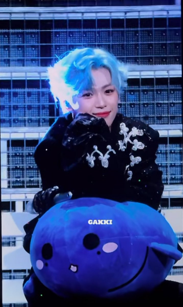 Who tf can resist this lil cutie potatie 😭

THE BEGINNING OF ZIYU DREAM
#ZiYuTourNanjingD1 #梓渝 #ZiYu