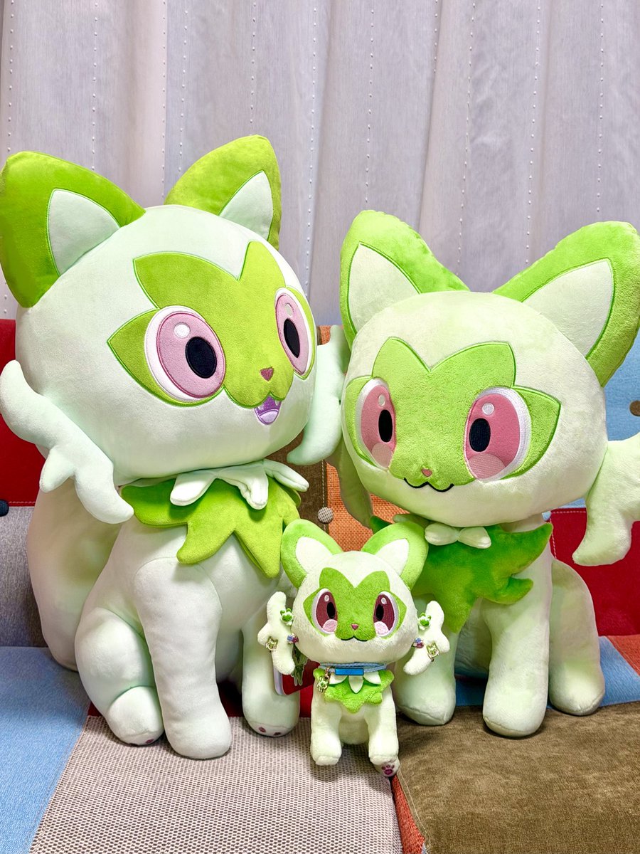 ニケニャオハ 🇺🇸発、リアルXXLニャオハ！ 𐋥 ꛰‹ര ོ̫മ› ꛰𐋧 ポケセン製の等身大