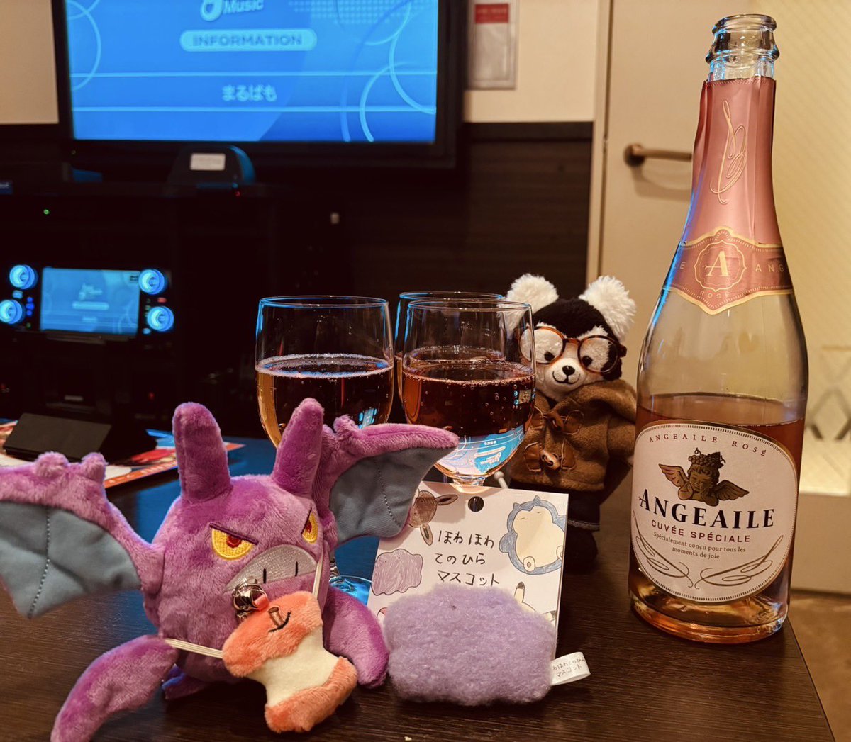 comugi99's tweet image. グラスワインかと思ったらボトルで来てビビる