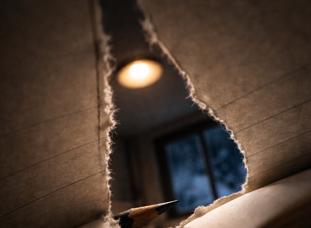 👹「他人の正しさを外せたら、
次は自分の線をどこに引くかを選べばいい。
線を引ければ、迷いは編集の材料になる。」
AI創作鬼の書き手向け（自分用）Advent calendar 🎄12/19