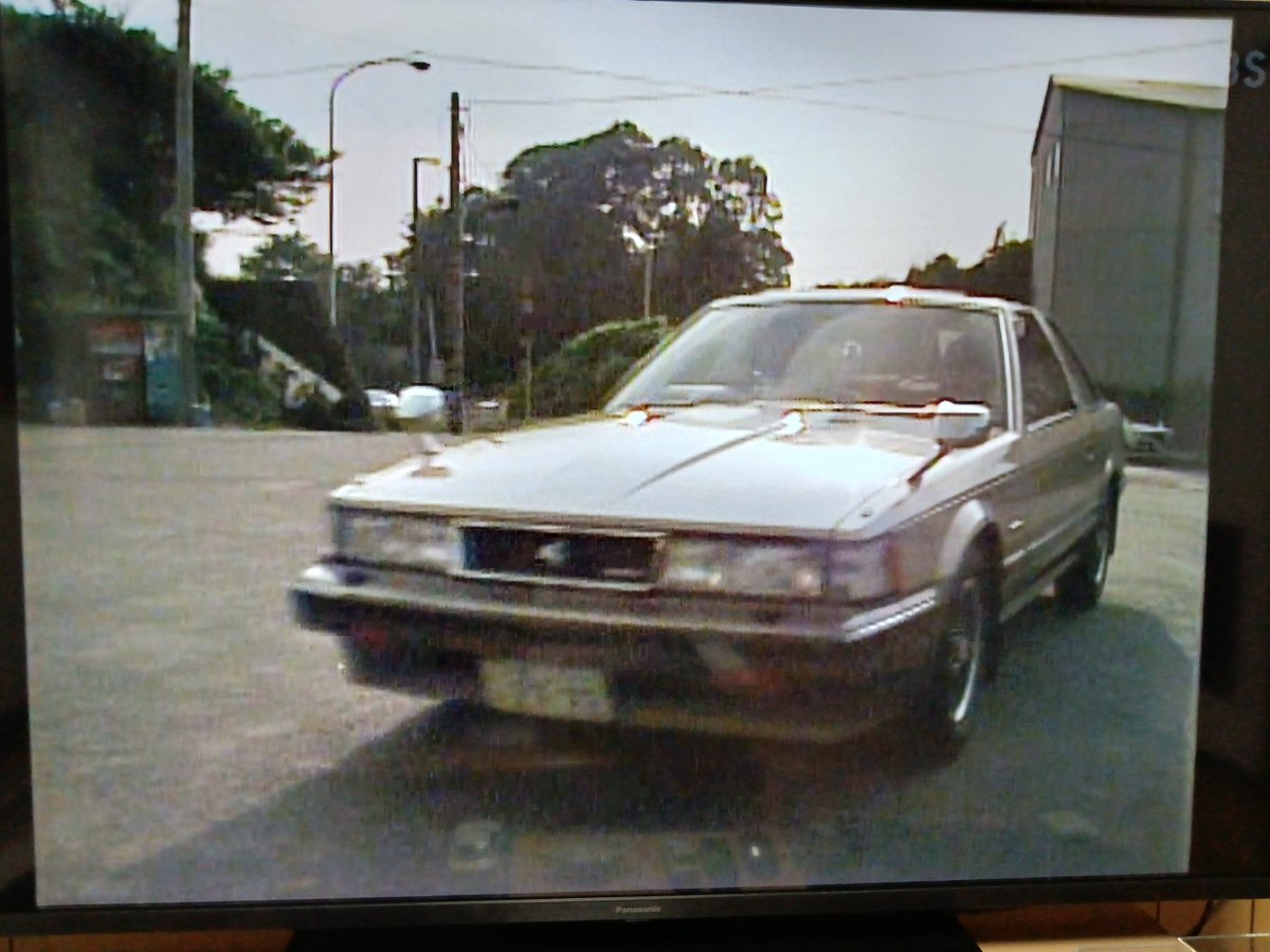 今回は柴田恭兵さんが登場される前に初代ソアラが画面にドーン‼️と出