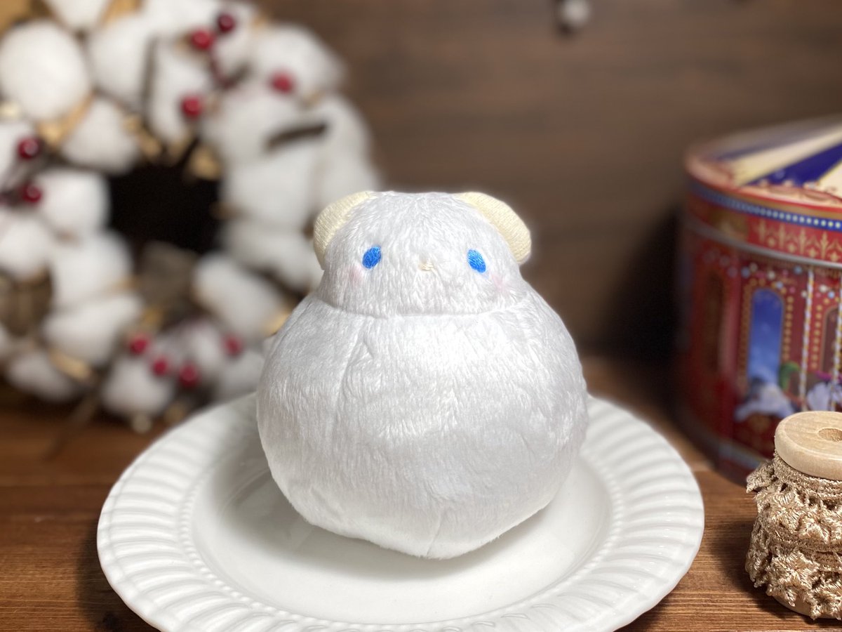 今夜21時オープンの
#ホットミルクと角砂糖 いとわたあめ後夜祭

《だいふくふく》ちゃんも登場します❕

人の溢れた気持ちから生まれるふくふく族
"だいふく大好き"の気持ちから生まれてくれました♡