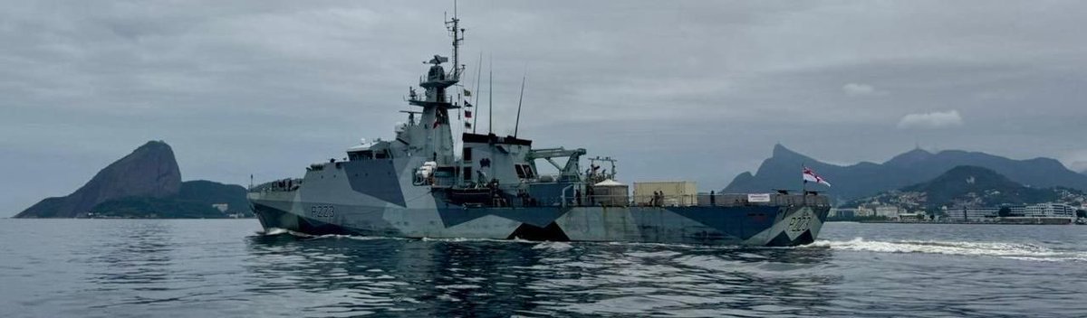 HMS_Medway's tweet image. HMS MEDWAY 🇬🇧 in Rio 🇧🇷 — sailing past Christ the Redeemer and Sugarloaf Mountain. We hosted senior Brazilian Navy leaders and defence partners with the UK Defence Attaché at a ceremonial sunset reception, before sailing on task. #HMSMEDWAY #RoyalNavy #Brazil #DefenceDiplomacy