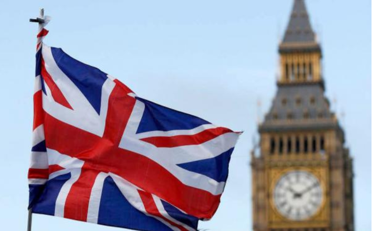 اقتراض بريطانيا يتجاوز التوقعات في تشرين الثاني وسط ضغوطات مالية 