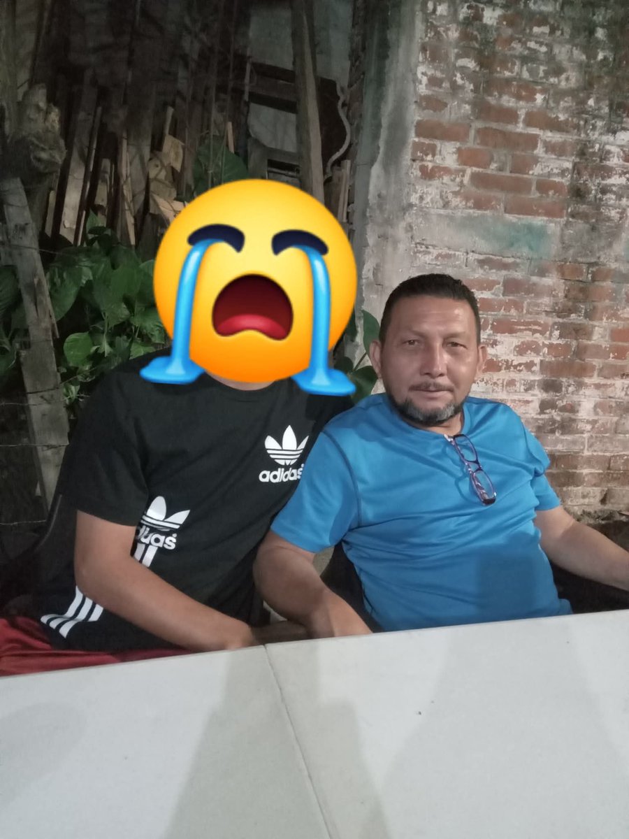 SierraMorena1y2's tweet photo. #ServicioSocial
#perdidosyencontrados
Me puede hacer el favor de públicarme que esta persona esta desaparecida si lo han visto en algún lado comunicarse al 71094280-  68200828 @FGR_SV @PNCSV @tcsnoticias @NoticieroHechos @elnoticiero_6 @TelenoticiasGMV @nayibbukele https://t.co/p9im8L4ozl