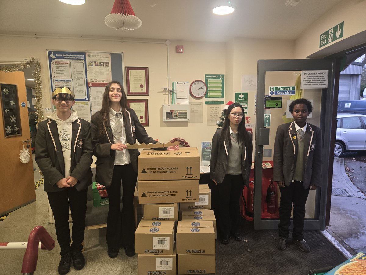 RGTrustSchool's tweet photo. 💙 Thank you to everyone who donated to the RGTS food bank. 
Your generosity will support The Greenwich Foodbank and help our community. 
#RGTS #ThankYou https://t.co/WJhFoax2bX