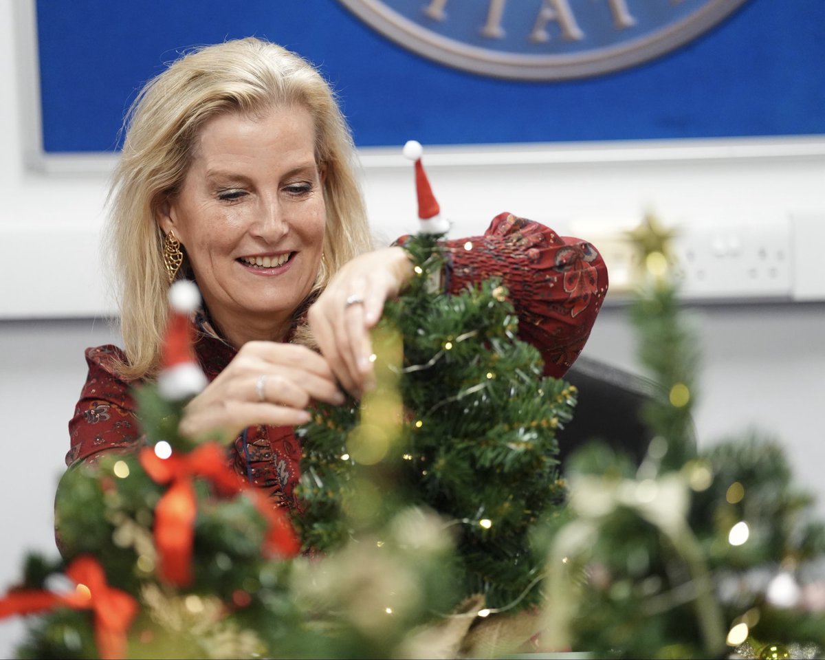 RoyalFamily's tweet image. 🎄 The Duchess of Edinburgh, as Patron, has joined Disability Initiative for their Christmas celebrations. 

🍪🥁 Her Royal Highness took part in festive activities including cookie decorating and a Christmas drumming session.

Celebrating its 50th anniversary this year, the…