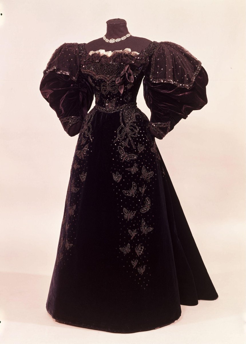 WikiVictorian tweet media