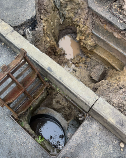 safe_excavation's tweet photo. Our team kept everything clean and controlled creating a trench for a new land drain today, making sure the ground was safely opened up and ready for the install 💧

📞 01634 505505
📧 info@safeexcavation.co.uk

#SafeExcavation #VacEx #SafeDigging #Somerset https://t.co/Pyeq5EjiWX