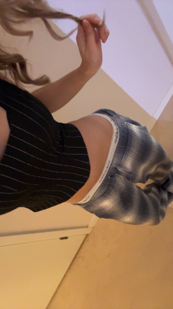 FrejaBee's tweet image. ÄNTLIGEN jullov omgg