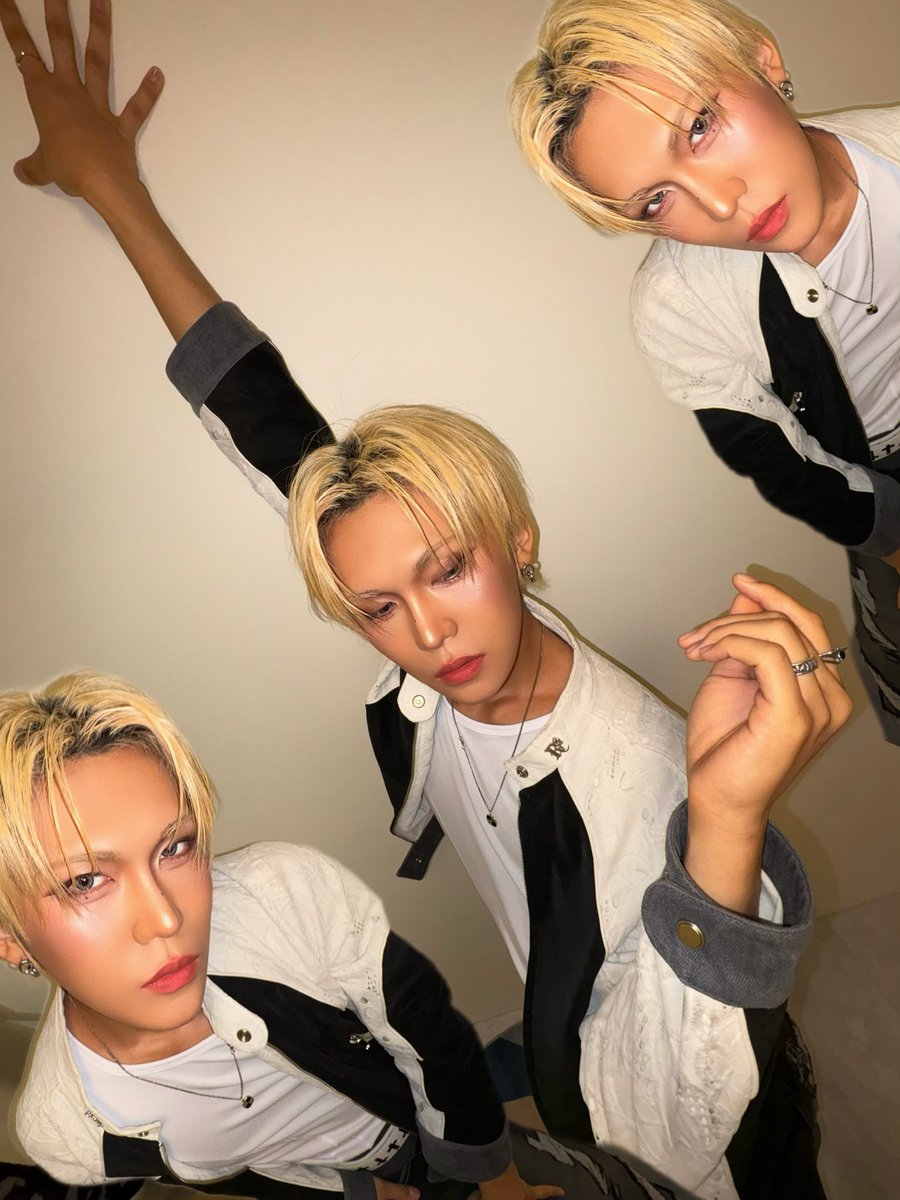 hyunページです♡ Hyunnieeee~♡ You're so stunning!