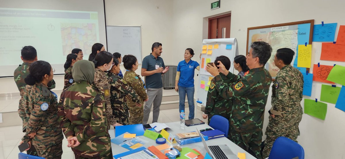 UNPeacekeeping's tweet image. Military Gender Advisors strengthen operational effectiveness.

On 1-12 Dec, a training course in Hanoi🇻🇳 brought together 17 participants from 11 countries to enhance military capacity &amp;amp; integrate gender perspectives into @UN peace ops w/ @UNITAR &amp;amp; @Canada.

#WomenPeaceSecurity
