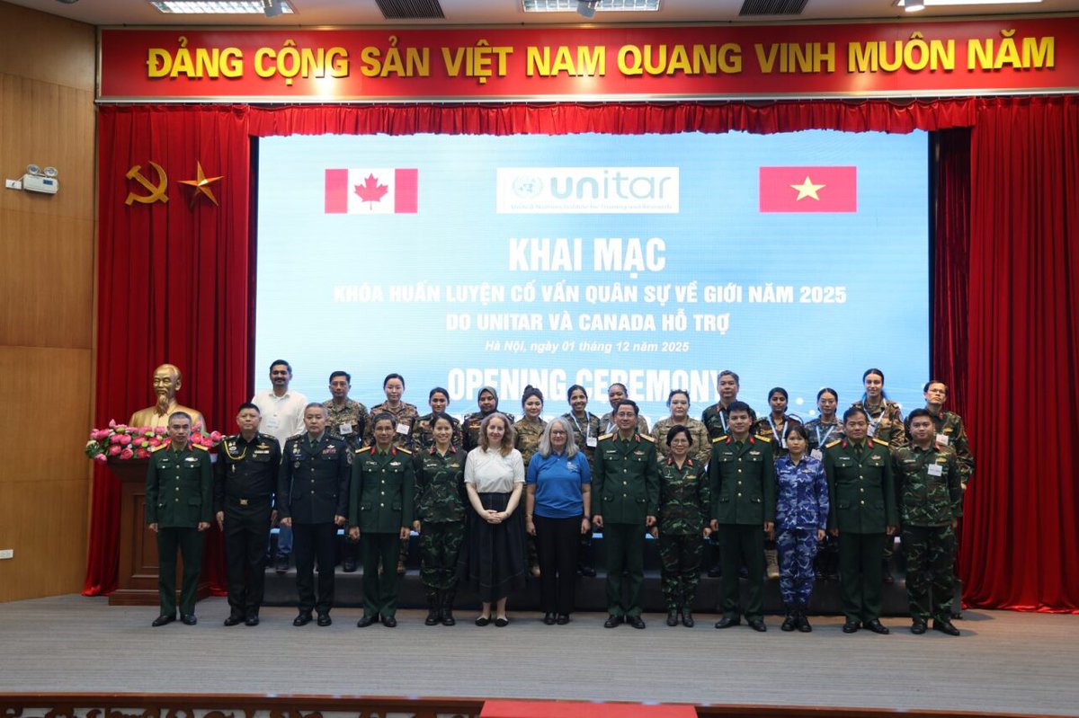 UNPeacekeeping's tweet image. Military Gender Advisors strengthen operational effectiveness.

On 1-12 Dec, a training course in Hanoi🇻🇳 brought together 17 participants from 11 countries to enhance military capacity &amp;amp; integrate gender perspectives into @UN peace ops w/ @UNITAR &amp;amp; @Canada.

#WomenPeaceSecurity