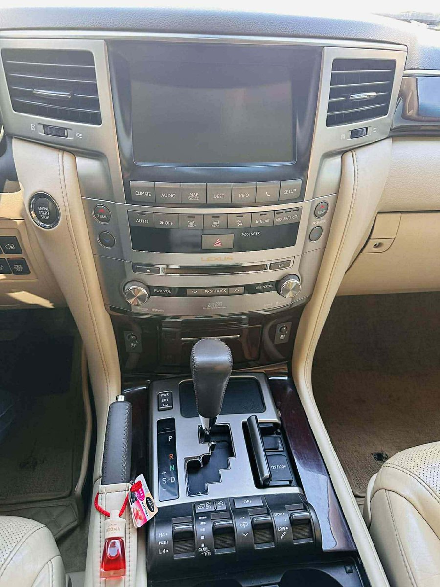 За юу байцгаана?

12/12 онтой LX570 13 оны загвар
ecotoi сери2 100саяд зарлаа