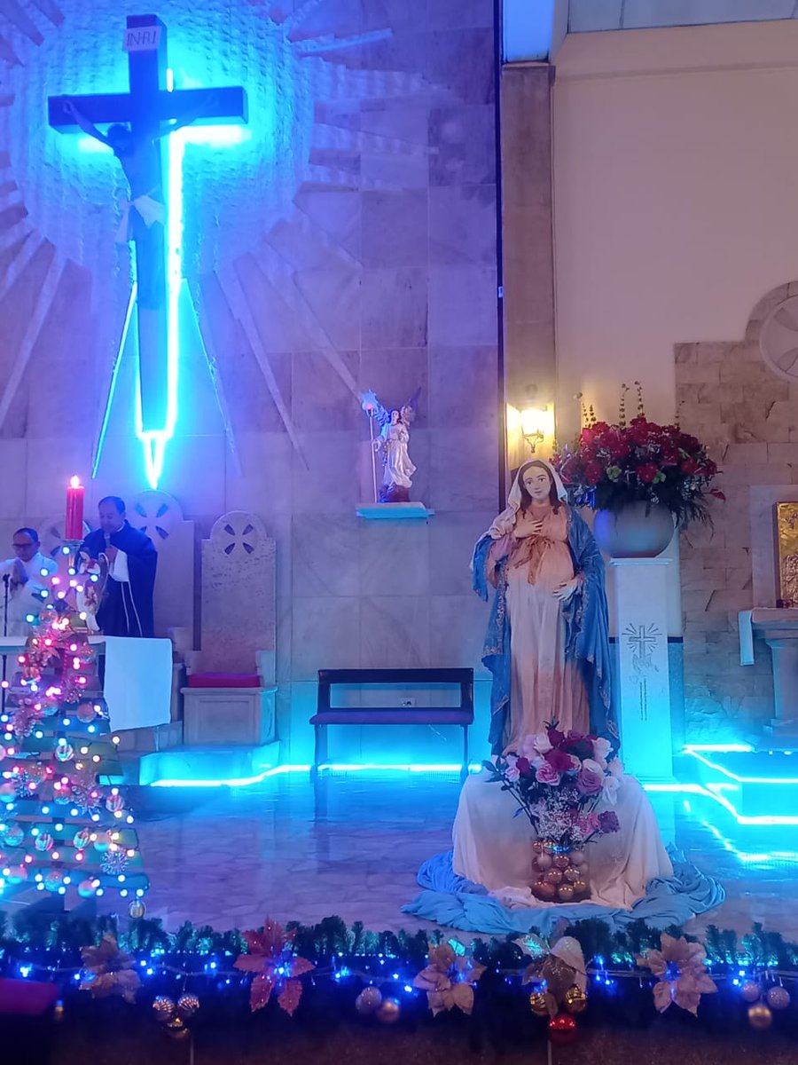 Hoy día 4 de la novena de Navidad, lideramos a través de la pastoral provida en la parroquia san Felipe Apóstol, la novena y el compartir. 
En la homilía y en las oraciones a San José, la virgen María y el niño Jesús, el padre Héctor Viuche hizo unas hermosas reflexiones provida.