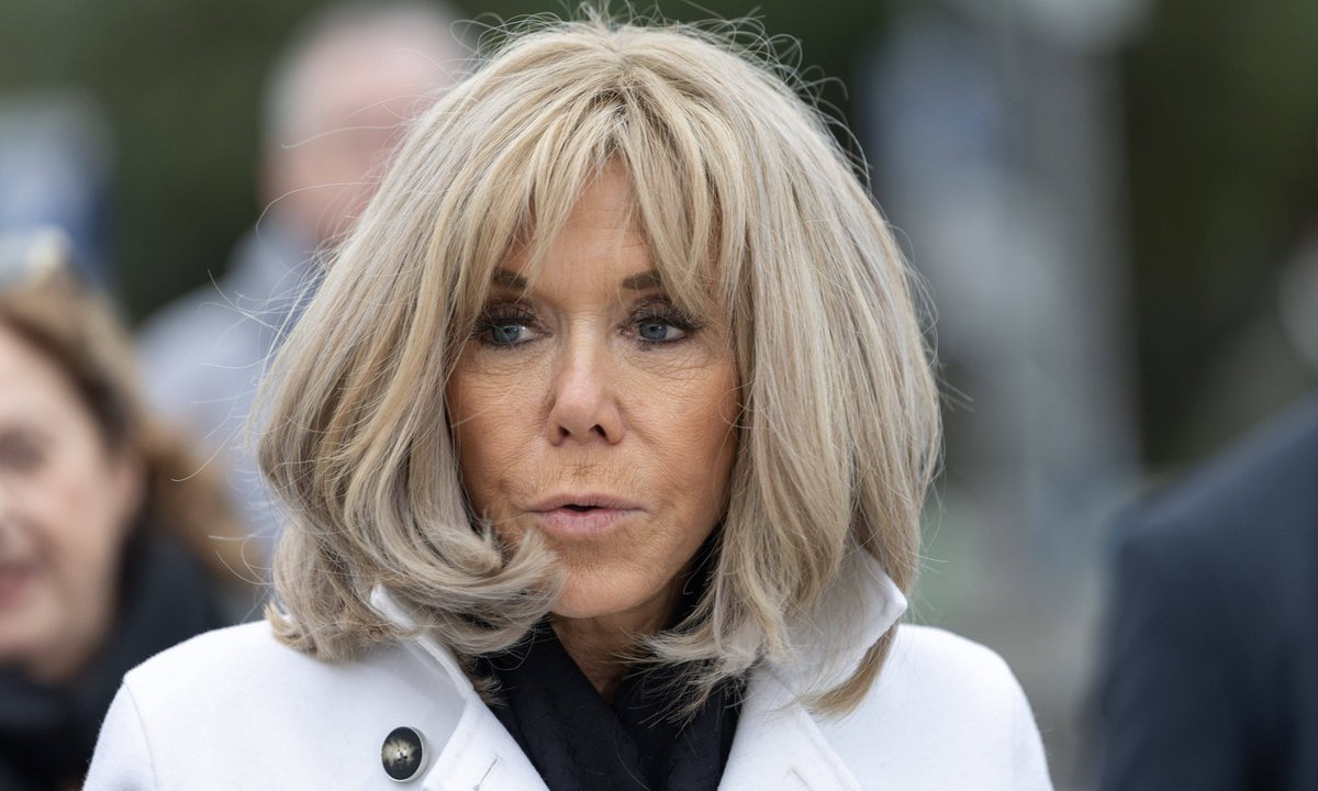 Brigitte Macron, architecte intime du macronisme
A lire dans <a href="/MarianneleMag/">Marianne</a> cette semaine et sur le site. 

"On s’était accoutumés à cette image un peu trop commode : Brigitte Macron, professeure bienveillante, sucre glace républicain chargé d’adoucir les angles d’un président
