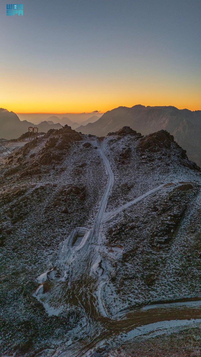 قمم جبال "تروجينا" شمال غرب المملكة العربية السعودية
🇸🇦
The mountain peaks of Trojena, in northwestern Saudi Arabia