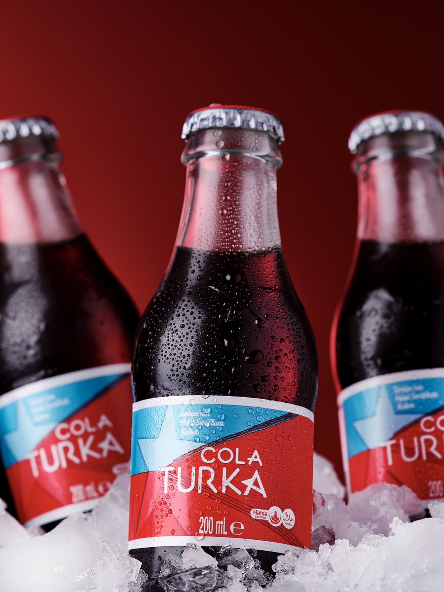 Cola Turka, buz gibi ferahlığı ve muhteşem lezzetiyle günün her anında yanında!❄️🥤
