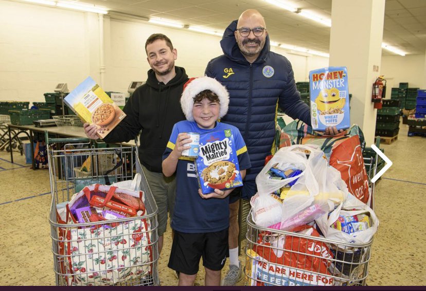 InverkipPrimary's tweet image. Well done to Ardgowan Thistle FC! ⚽️❤️ The young players (two of our our fabulous P4’s) and their families have collected and donated loads of food to Inverclyde Foodbank to help local families in need this Christmas 🎄👏 #CommunitySpirit #Inverclyde #GivingBack