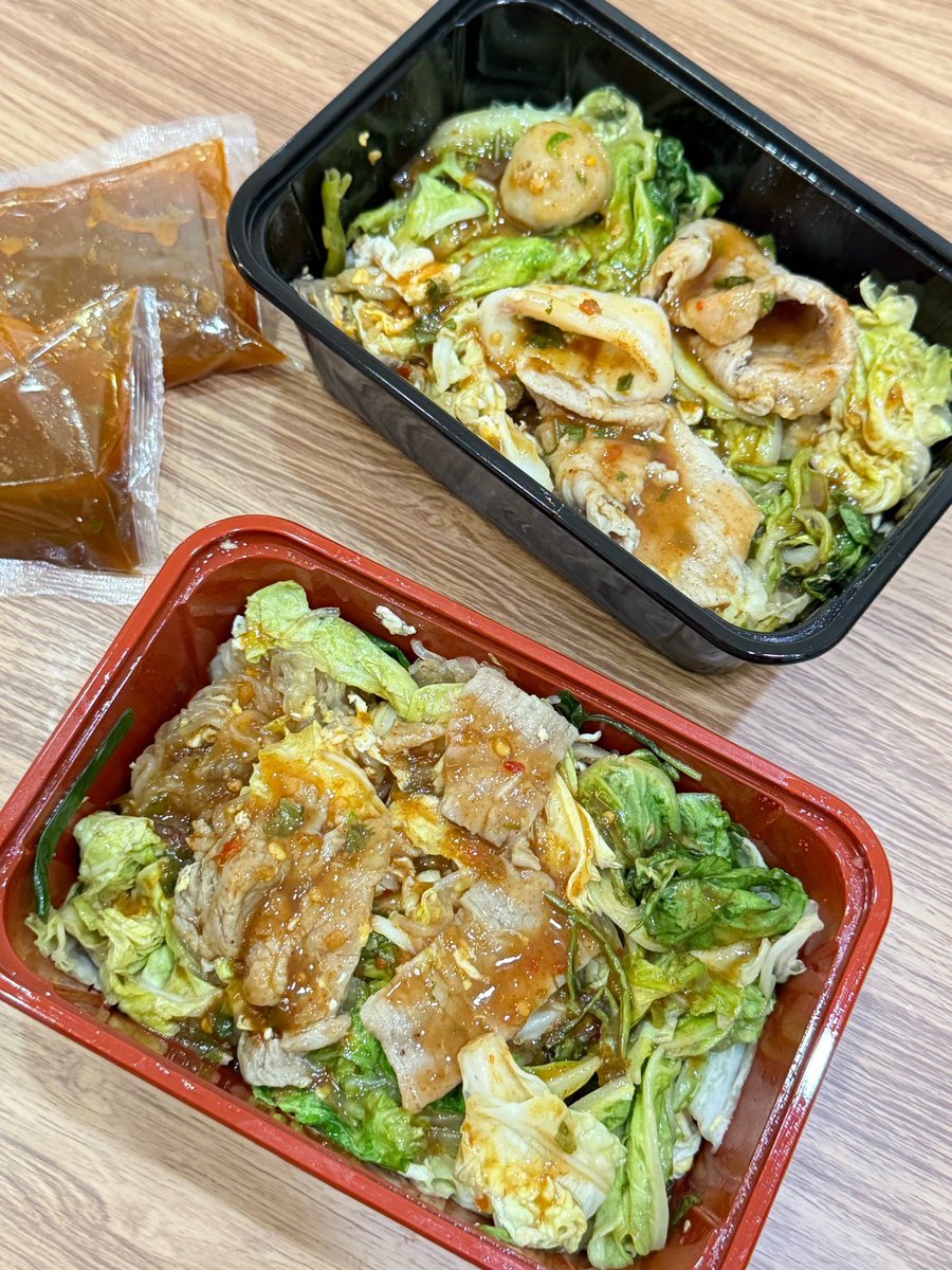 Naitong9's tweet image. ไม่ต้องบินไปเชียงใหม่ก็ได้กินเหมือนกันน
สุกี้ช้างเผือก บรรทัดทอง ร้านดังจาเชียงใหม่
เขาให้ปริมาณเยอะมากก น้ำจิ้มอร่อยนัว
ผักสดกรอบมาก แล้วยิ่งสั่งกับแกร็บฟู้ด
ใส่โค้ด YEAREND ได้ลดลงไปอีก แถมๆ ส่งฟรี ฟิน!!!