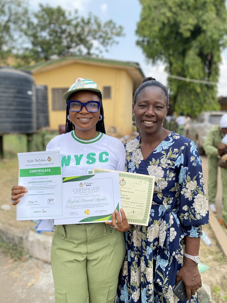 dl4allcdsibadan's tweet image. 2024 C2 and our Schedule Officer, Mrs Abimbola 💚

.

#dl4allcdsibadan #dl4allcds #nysc #digitalliteracyforall #mindthegapng #oyokopa #nyscpop