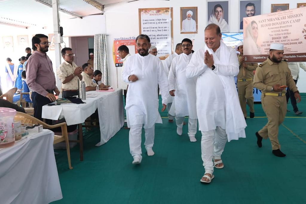 BasranOnkar's tweet photo. # Vapi
A Blood donation Camp was organised by  Branch Vapi  at  satsang bhawan  Haria Park Vapi on  14  December 2025 under Surat Zone 30 
340  units blood  collected by Govt.Civil Hospital and Valsad Rakat daan kendder 
#DhanNirankarJi🙏🏻 https://t.co/nmIOdCqCri