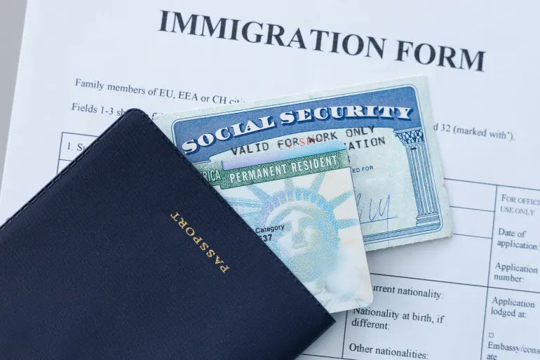 ترامب يوقف برنامج قرعة "غرين كارد" للمهاجرين #الأردن 