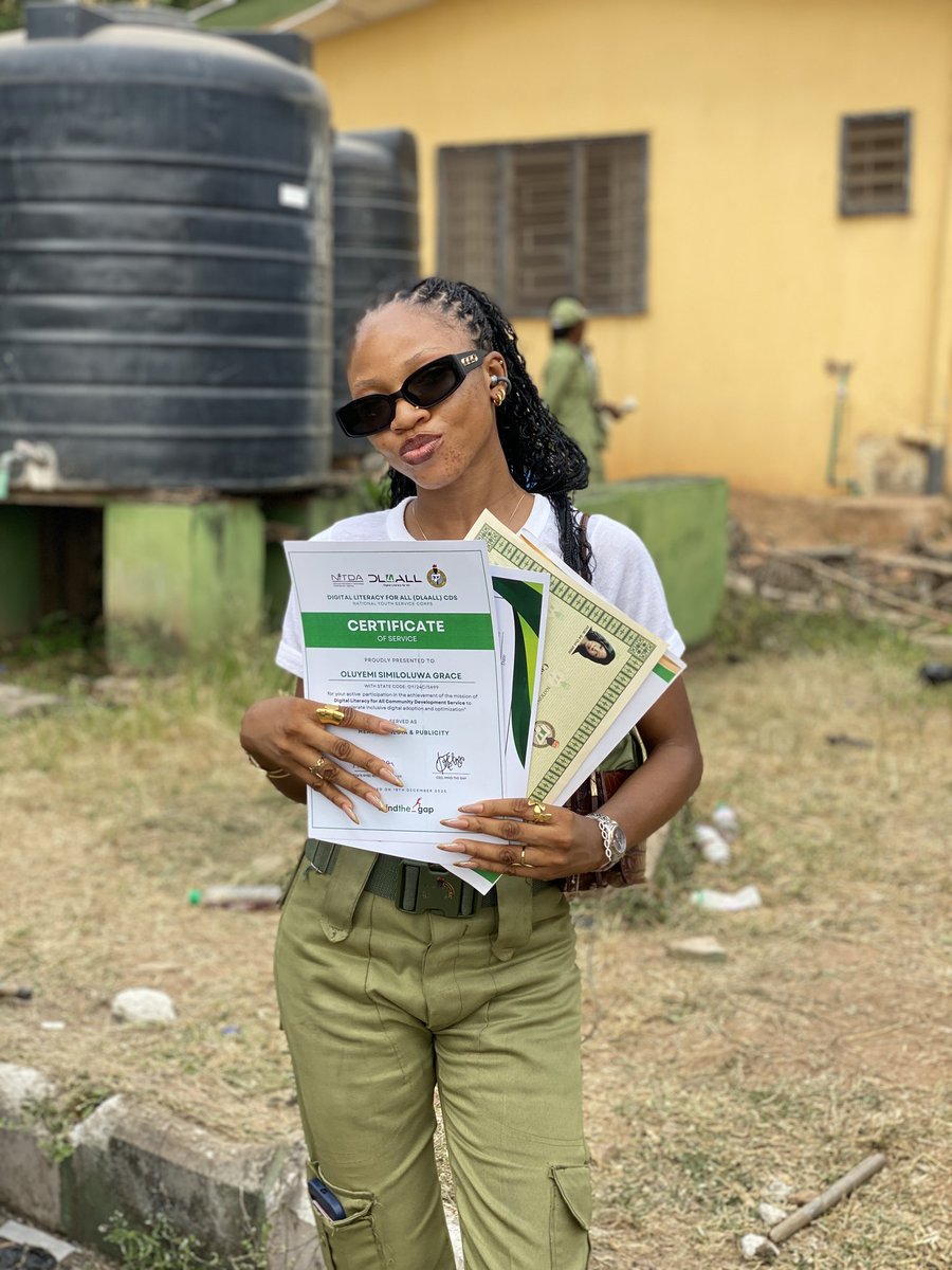 dl4allcdsibadan's tweet image. Our beautiful ladies passing out in style.

Thank you for dedicated service🥂.

#dl4allcdsibadan #dl4allcds #nysc #digitalliteracyforall #mindthegapng #oyokopa #nyscpop hi