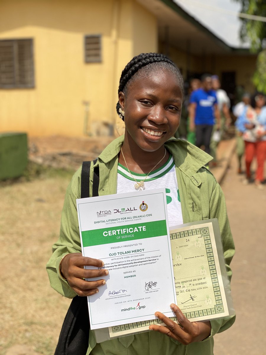 dl4allcdsibadan's tweet image. Our beautiful ladies passing out in style.

Thank you for dedicated service🥂.

#dl4allcdsibadan #dl4allcds #nysc #digitalliteracyforall #mindthegapng #oyokopa #nyscpop hi