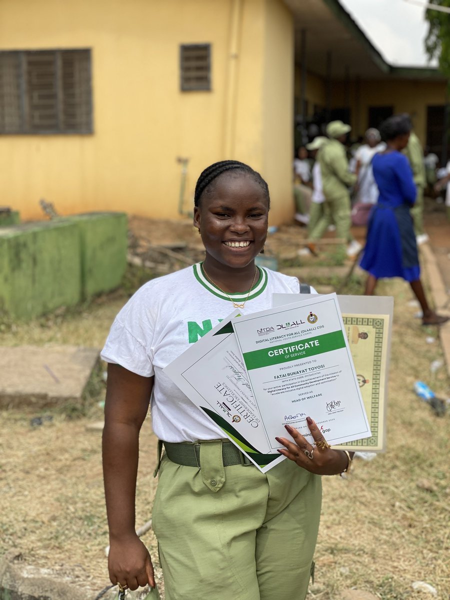 dl4allcdsibadan's tweet image. Our beautiful ladies passing out in style.

Thank you for dedicated service🥂.

#dl4allcdsibadan #dl4allcds #nysc #digitalliteracyforall #mindthegapng #oyokopa #nyscpop hi