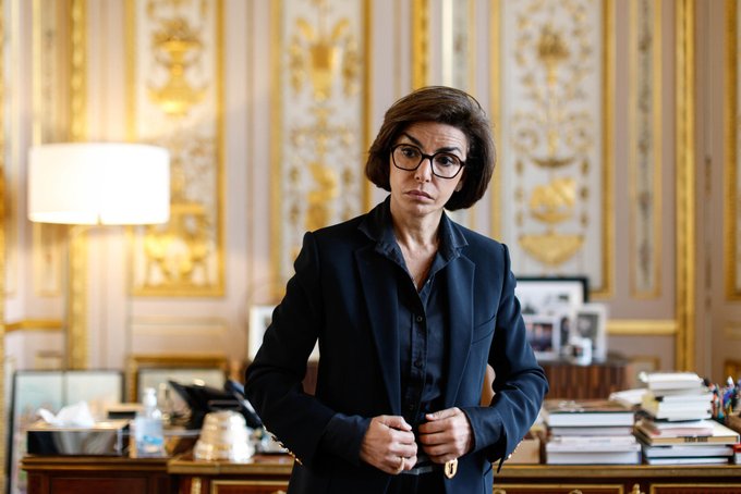 فرنسا: التحقيق مع وزيرة الثقافة في قضايا فساد - يُشتبه في تلقّيها 299 ألف يورو كرسوم من المجموعة الصناعية الفرنسية GDF Suez 