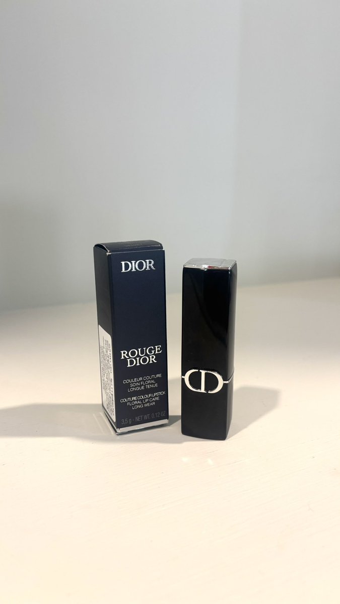 ❦ ส่งต่อ ลิป Dior Rouge สี217 corolle 
สวอทสีไป1ครั้ง

Price : 790.- free shipping 

#ส่งต่อdior #ส่งต่อคสอ #ส่งต่อเครื่องสำอางมือสอง #ส่งต่อแบรนด์เนม #ลิปdior #เครื่องสําอางมือสอง #ลิปDior #คสอมือสอง #คสอมือ2 #ส่งต่อchanel #ส่งต่อgucci