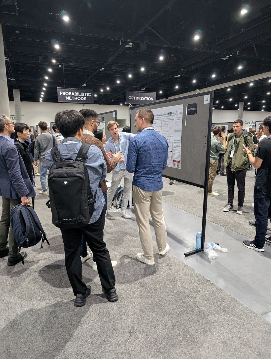 AIML_LMU's tweet image. 🤝Maximilian Muschalik and @hbaniecki, Timo Löhr and @pwhofman0 (🎯spotlight paper), @timokauf and Clemens Damke brought back from #NeurIPS2025 true inspiration🪄, new ideas💡 as well as some nice fotos 📸.