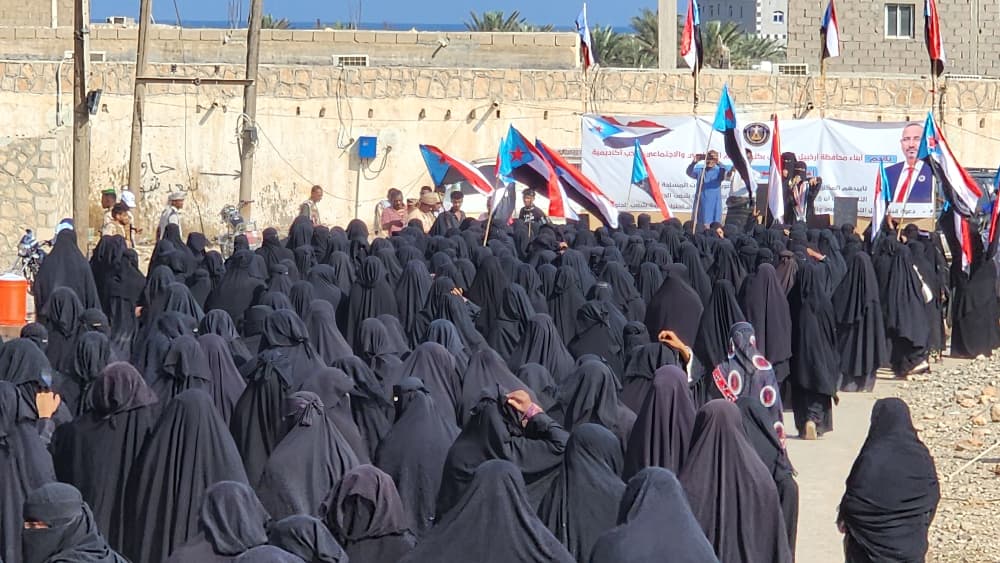 حرائر سقطرى يتوافدن إلى ساحة الاعتصام المفتوح صباح الجمعة في حديبوه للمطالبة بإعلان الاستقلال #الامم_المتحده_الجنوب 