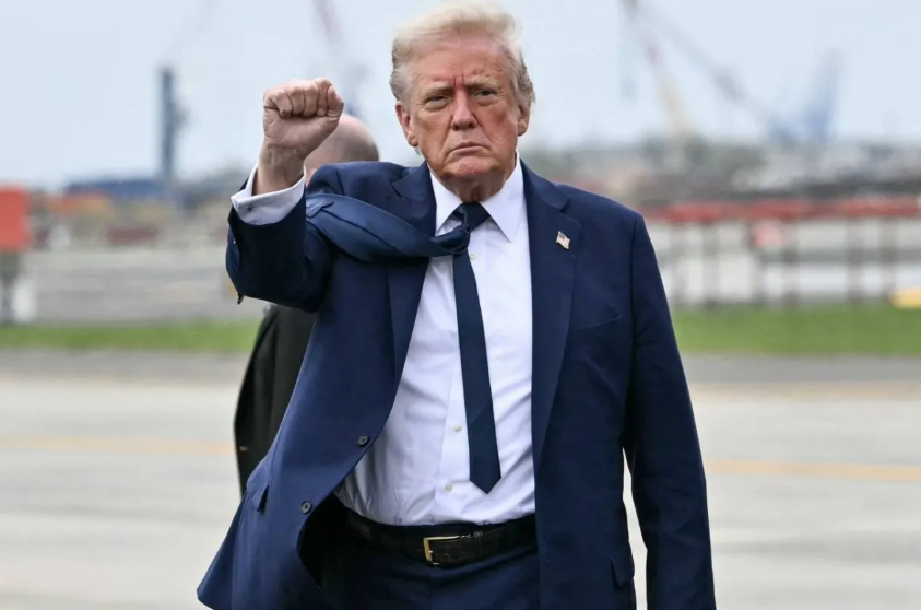 ترمب يعلِّق برنامج قرعة (غرين كارد) للمهاجرين 