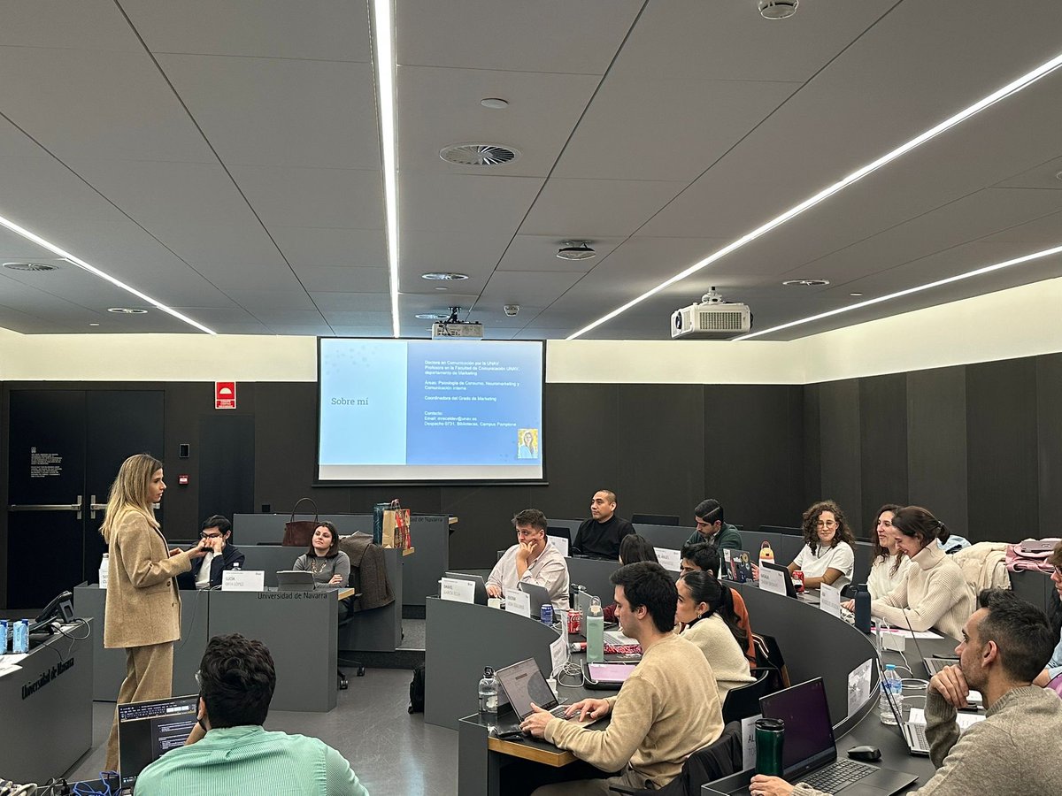 Vaya cierre de año! 🚀
Comenzó Mónica Recalde y <a href="/egacebo/">Eugenio Gomez-Acebo</a> nos presento la transformación de las agencias de medios.
Celebramos la Navidad por todo lo alto🎄.
Y ahora cerramos el trimestre con un cartel de lujo: @atourino, <a href="/carlosmarti/">Carlos Martí</a> y <a href="/marisamartinezj/">Marisa Martínez</a>.👏
#Management4Creatives