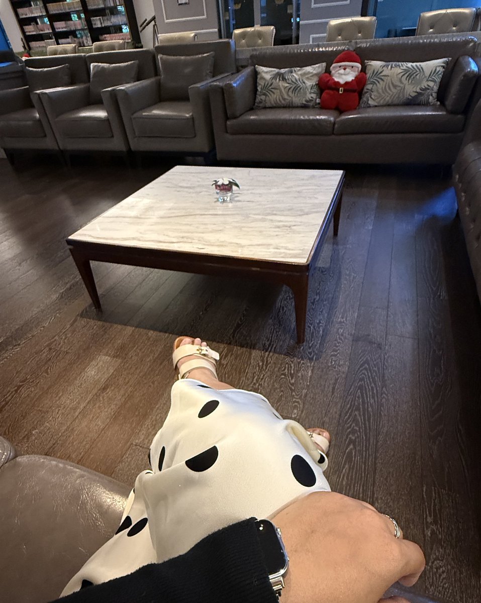 pamplumpy's tweet image. Where is my Santa? 🎅🏻