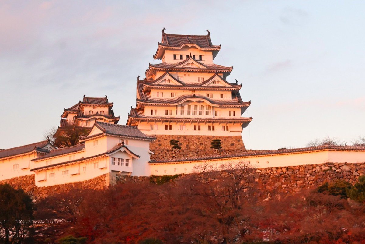 【第５０回姫路城クリーン作戦　最終弾】
今回は最終弾！
お城も綺麗になって清々しい姿で新年を迎えられるね！
皆さんよいお年を！！
#自衛隊 #中部方面隊 #姫路駐屯地
#姫路城クリーン作戦