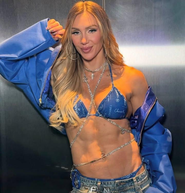 👑 ℭ𝔥𝔞𝔯𝔩𝔬𝔱𝔱𝔢 𝔉𝔩𝔞𝔦𝔯 👑 tweet media