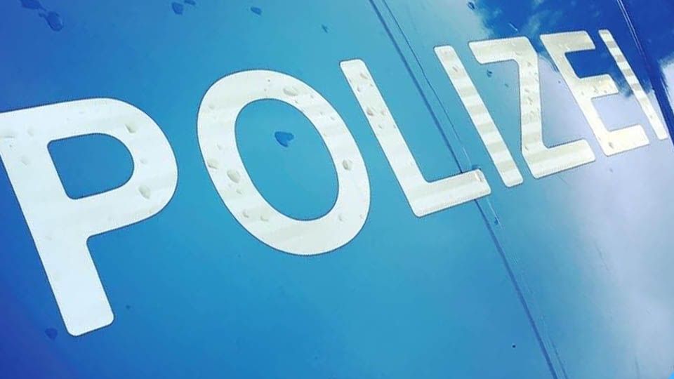 +++ Nach Diebstahl geflüchtet - 40-Jähriger vorläufig festgenommen +++

Unsere Pressemeldung:
muenster.polizei.nrw/presse/nach-di…

#Polizei #Münster #PolizeiMünster